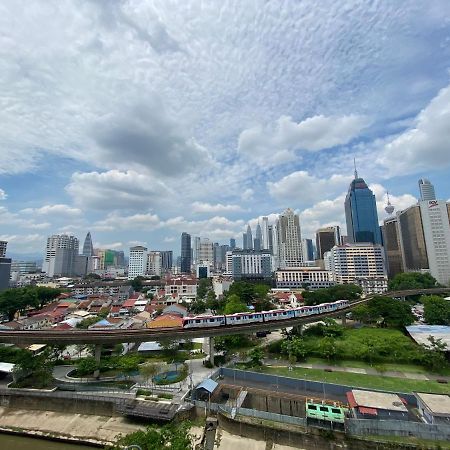 Regalia Residence And Suites By Awesomestay Kuala Lumpur Exterior foto