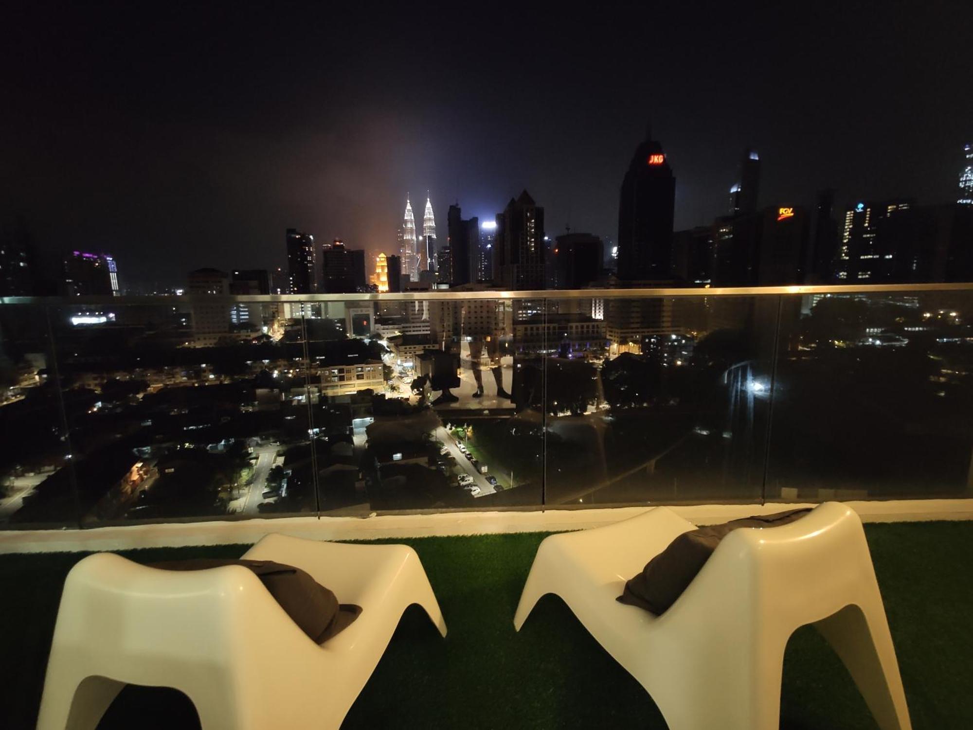 Regalia Residence And Suites By Awesomestay Kuala Lumpur Exterior foto